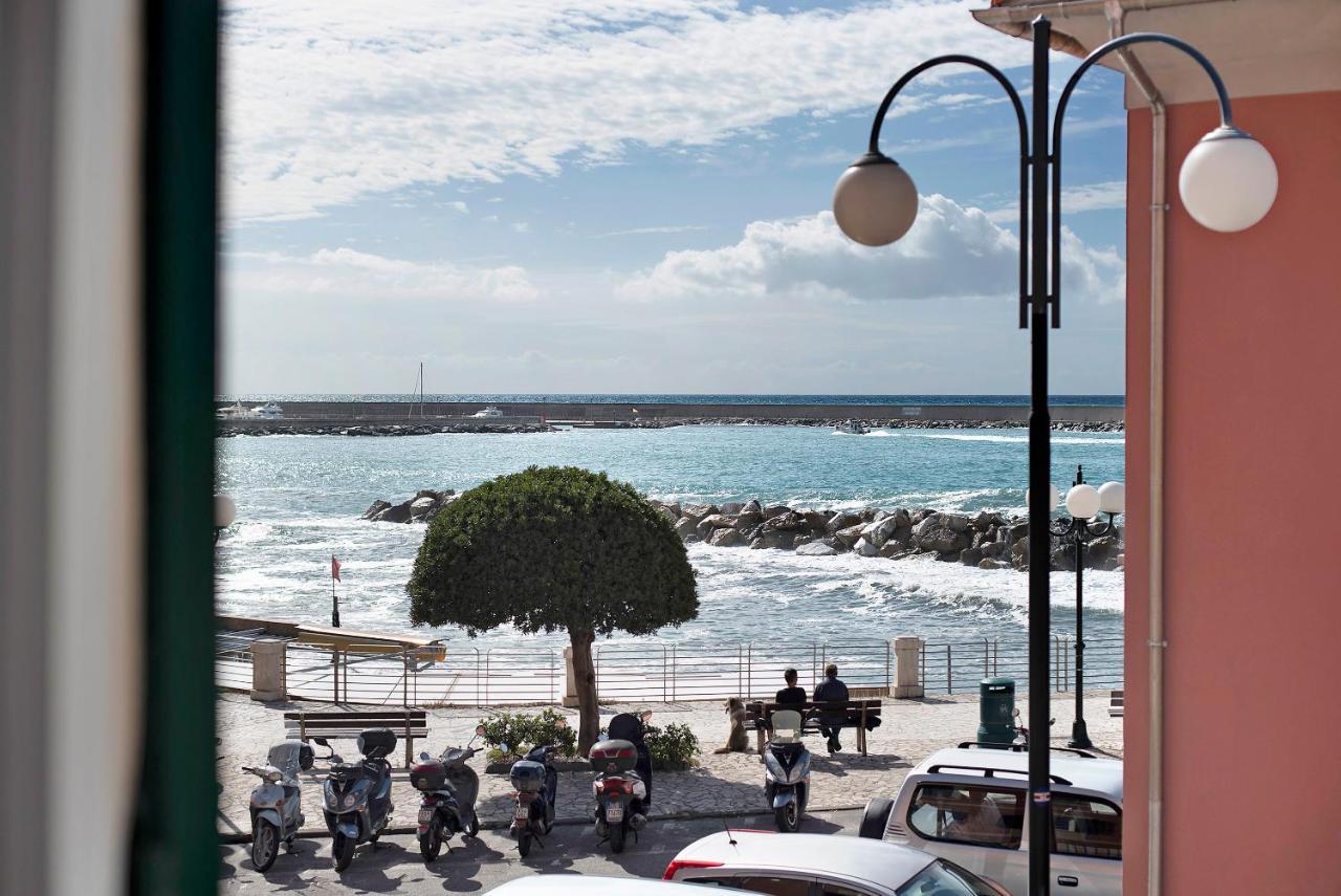 A Due Passi Dal Mare Apartment Chiavari Ngoại thất bức ảnh